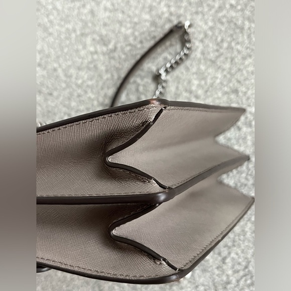 GUC Tory Burch Crossbody Bag with Dust Bag - Picture 10 of 16